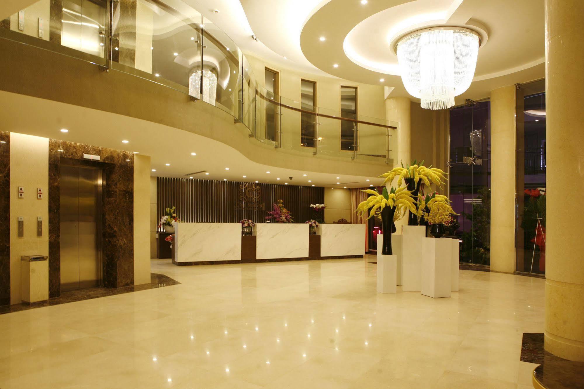 Ciao Saigon Hotel & Spa Хошимин Екстериор снимка