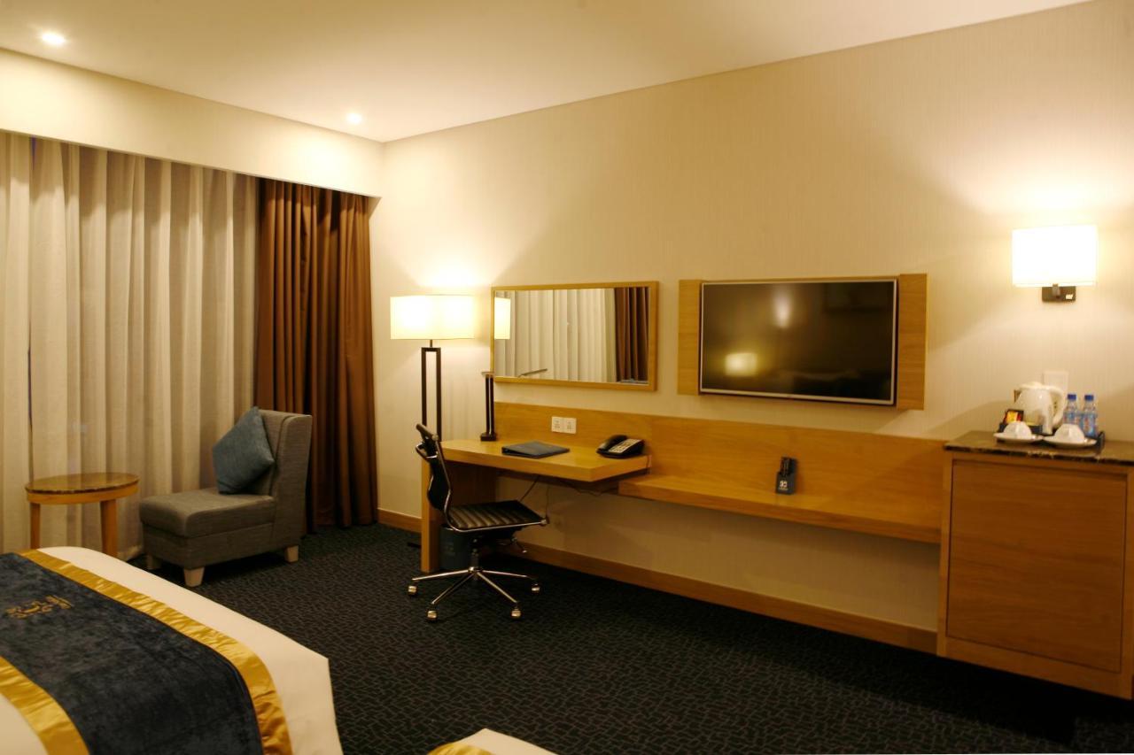 Ciao Saigon Hotel & Spa Хошимин Екстериор снимка