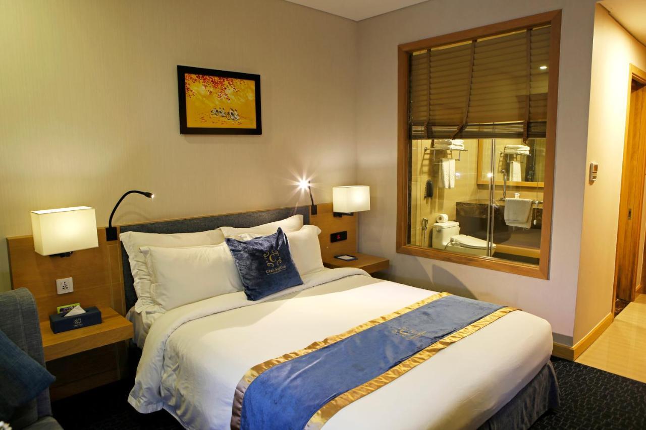 Ciao Saigon Hotel & Spa Хошимин Екстериор снимка