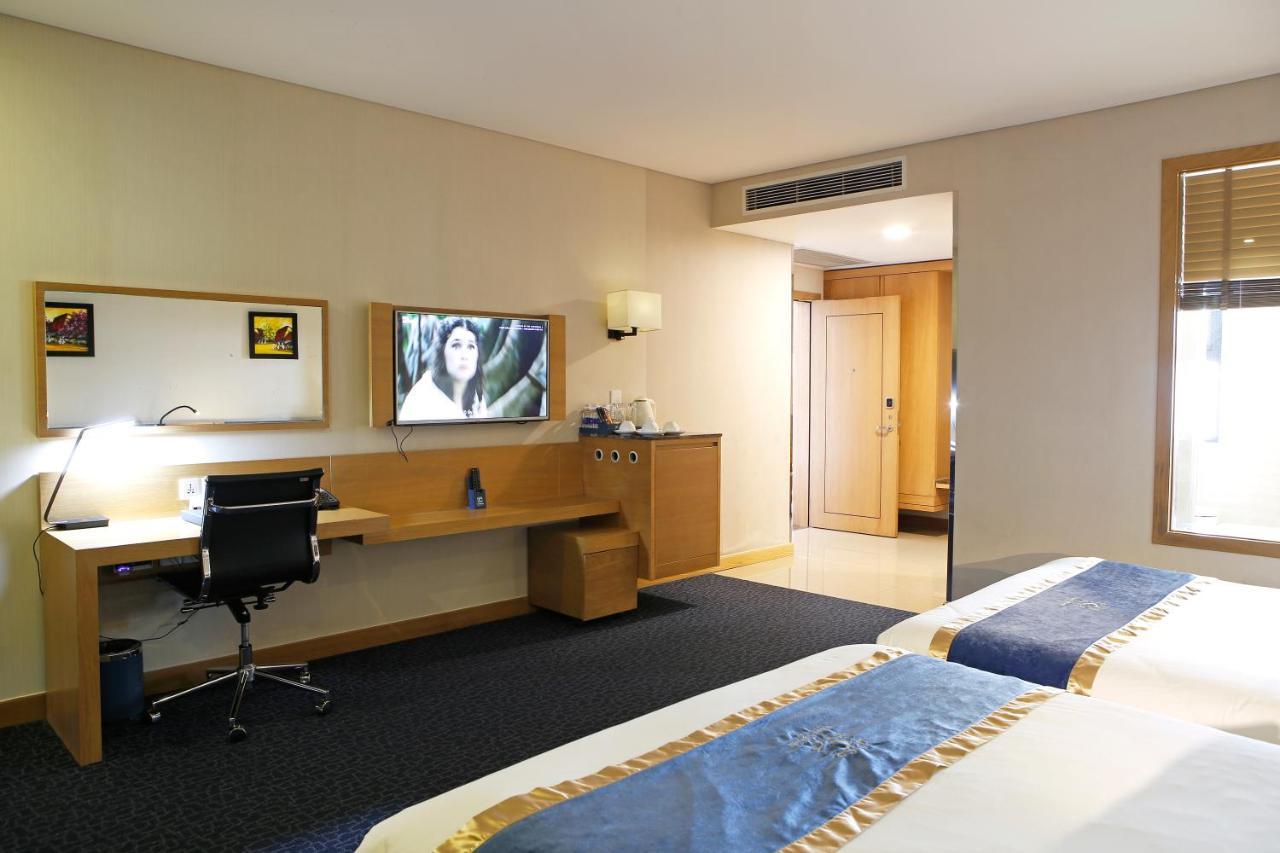 Ciao Saigon Hotel & Spa Хошимин Екстериор снимка